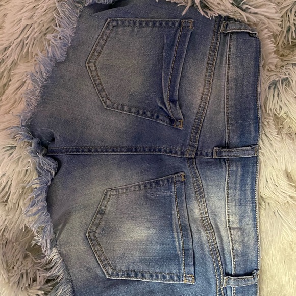 Forever 21 Jean shorts - Picture 2 of 2